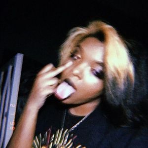 Meet your Posher, Alanayshia